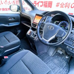 VOXY　ヴォクシー　ハイブリッドV