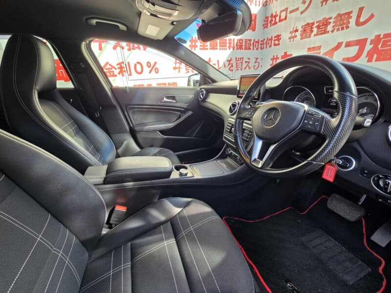 MERCEDES BENZ メルセデス・ベンツ GLA250 4マチック【4WD】【総合評価優良車】