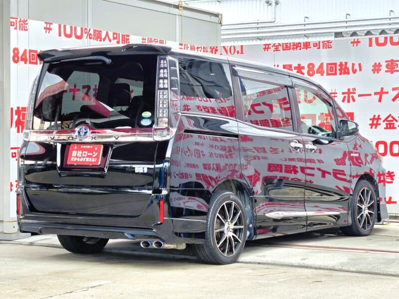 VOXY ヴォクシー ハイブリッドV 【カスタム】