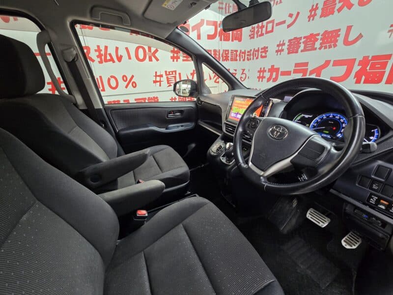 VOXY ヴォクシー ハイブリッドV 【カスタム】