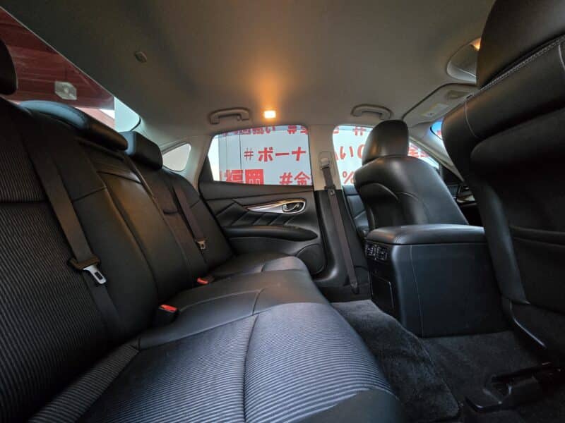 FUGA フーガ ハイブリッド 【カスタム】