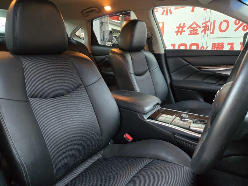 FUGA フーガ ハイブリッド 【カスタム】