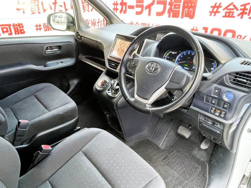 VOXY ヴォクシー ハイブリッドV