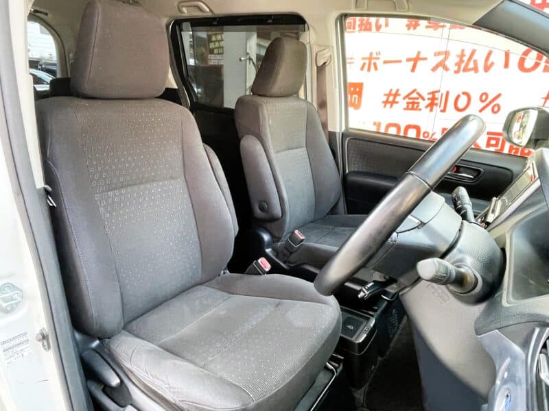 VOXY ヴォクシー ハイブリッドV