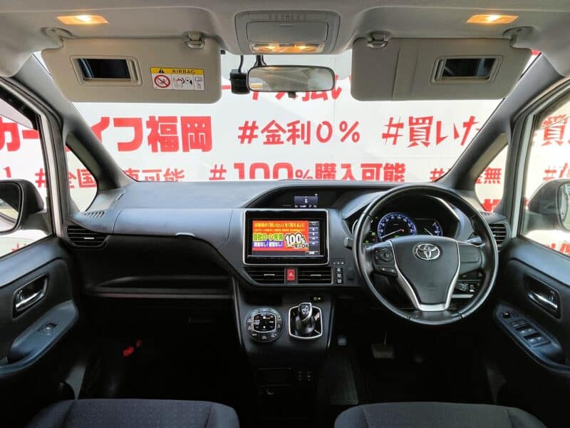 VOXY ヴォクシー ハイブリッドV