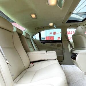 LEXUS　レクサス　LS460　バージョンC Iパッケージ【カスタム】