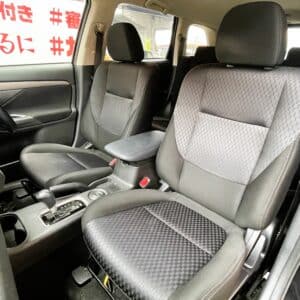 OUTLANDER　アウトランダー　24G【総合評価優良車】【４ＷＤ】