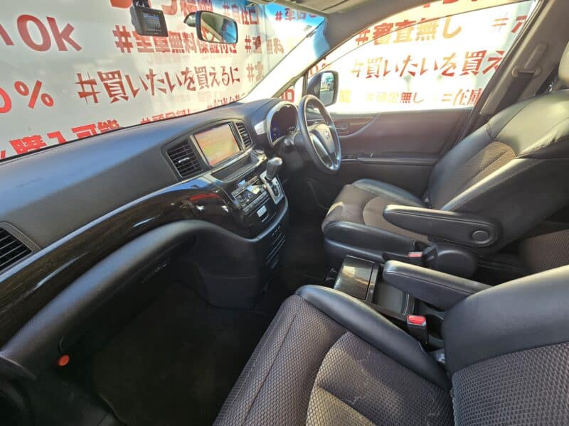 ELGRAND エルグランド 250ハイウェイスター【総合評価優良車】【カスタム】