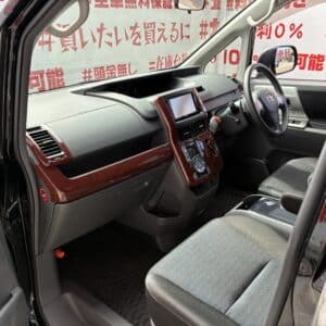 VOXY ヴォクシー ZS 煌Ⅱ【特別仕様車】【カスタム】