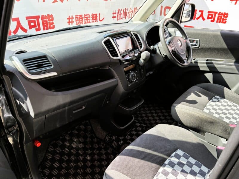 SOLIO ソリオ ブラック&ホワイト・アイドリングストップ