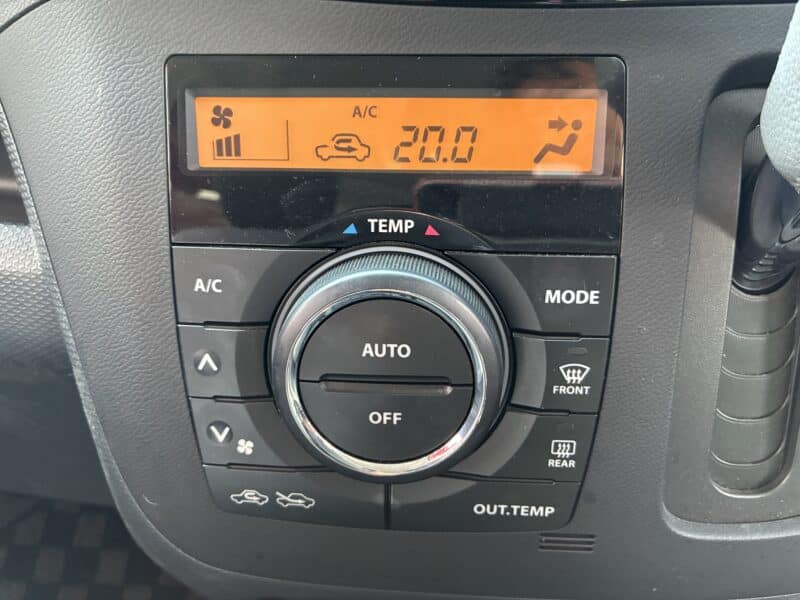 SOLIO ソリオ ブラック&ホワイト・アイドリングストップ