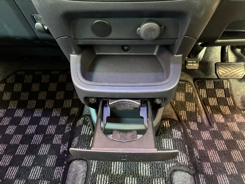 SOLIO ソリオ ブラック&ホワイト・アイドリングストップ