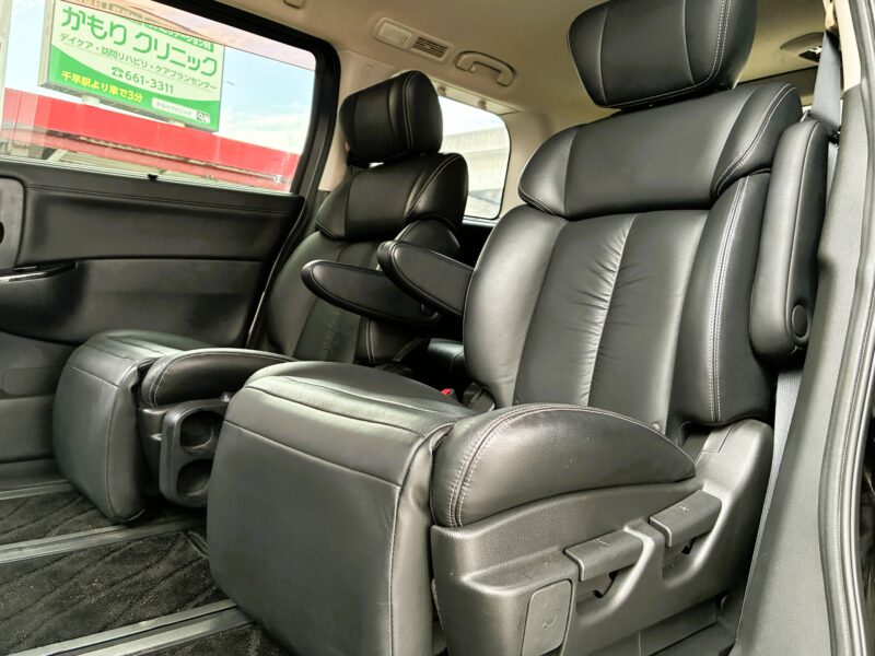 ELGRAND エルグランド ライダーブラックライン 黒 本革シート【特別仕様車】