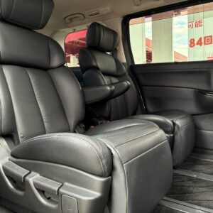 ELGRAND エルグランド ライダーブラックライン 黒 本革シート【特別仕様車】