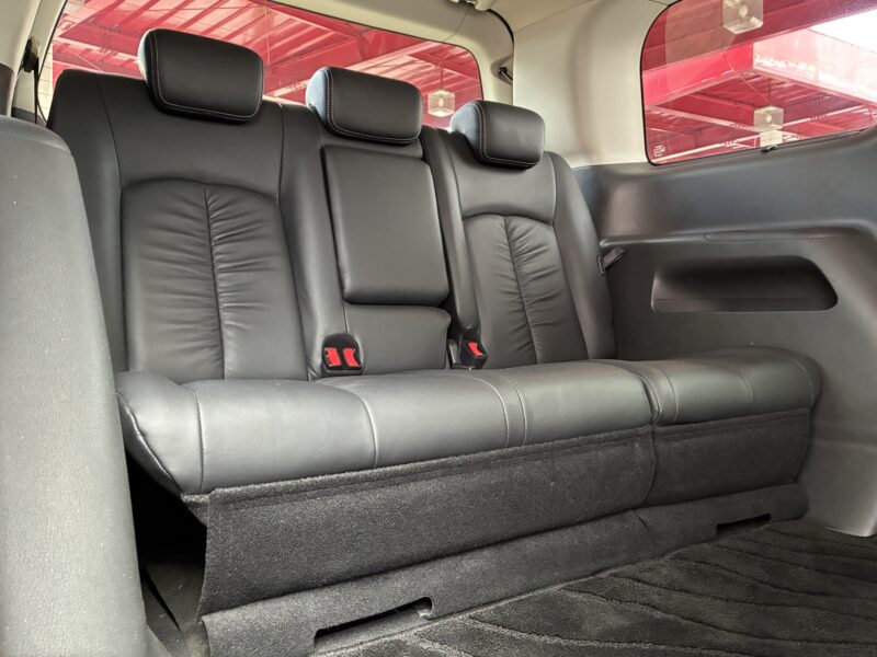 ELGRAND エルグランド ライダーブラックライン 黒 本革シート【特別仕様車】