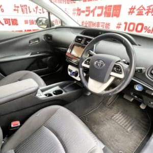 PRIUS プリウス　Ｓ【総合評価優良車】【カスタム】