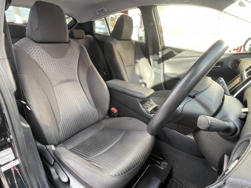 PRIUS プリウス S【総合評価優良車】【カスタム】