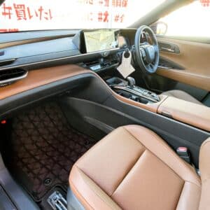 CROWN クラウン エステートZ E-Four【4WD】