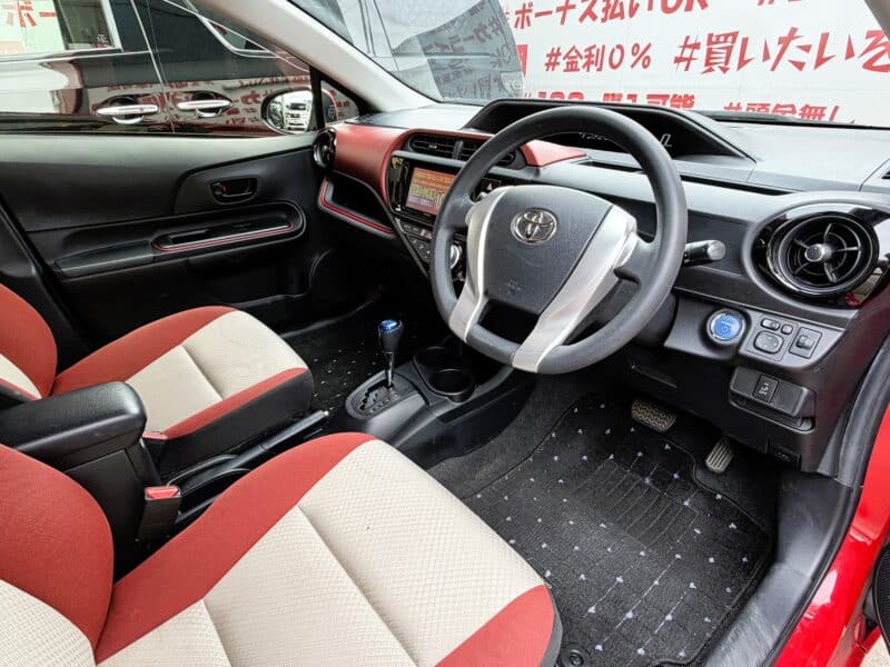 AQUA アクア S "中期型"【ユーザー買取車】