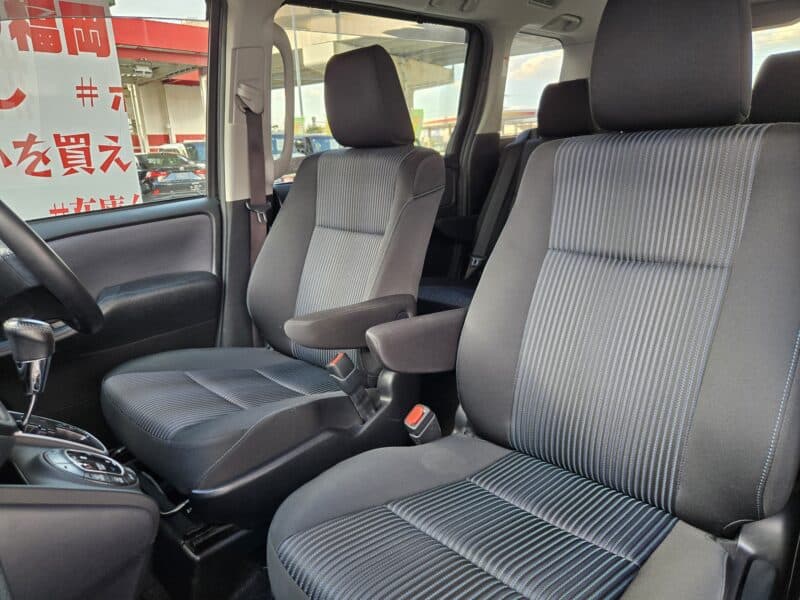 VOXY ヴォクシー ZS 【総合評価優良車】