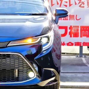 COROLLA TOURING カローラツーリング ハイブリッドW×B