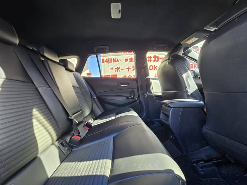 COROLLA TOURING カローラツーリング ハイブリッドW×B