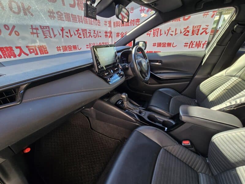 COROLLA TOURING カローラツーリング ハイブリッドW×B