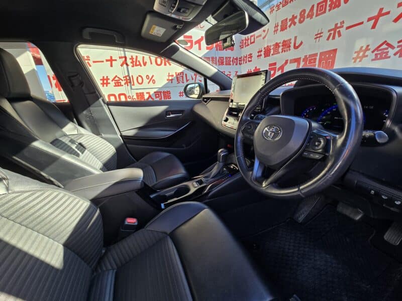 COROLLA TOURING カローラツーリング ハイブリッドW×B