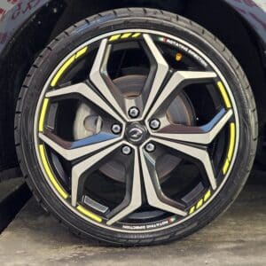 COROLLA TOURING カローラツーリング ハイブリッドW×B