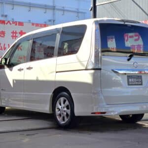 SERENA　セレナ　ハイウェイスター S-HYBRID Vセレクション　【特別仕様車】