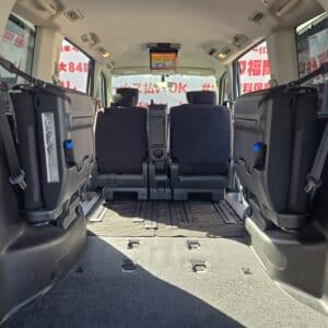 SERENA　セレナ　ハイウェイスター S-HYBRID Vセレクション　【特別仕様車】