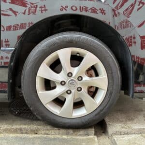 SERENA セレナ ハイウェイスターVセレクション【特別仕様車】