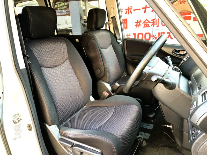 SERENA セレナ ハイウェイスターVセレクション【特別仕様車】