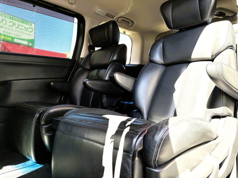 ELGRAND エルグランド ライダーブラックライン黒 本革シート【特別仕様車】