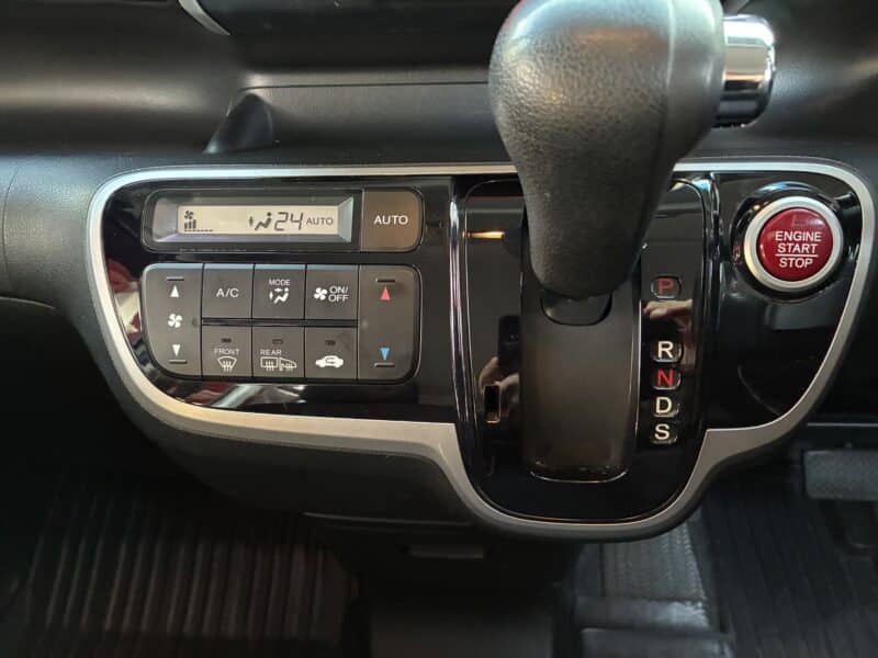 N-BOX 4WD カスタムGターボパッケージ