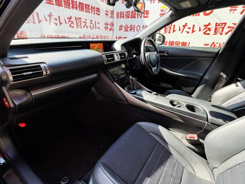 LEXUS レクサス IS300h Fスポーツ