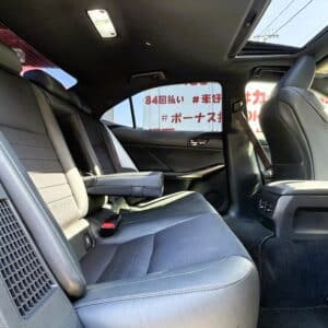 LEXUS　レクサス　IS300h　Fスポーツ