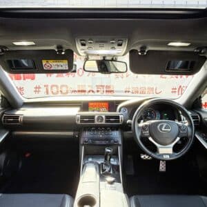 LEXUS　レクサス　IS300h　Fスポーツ