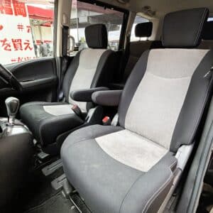 SERENA　セレナ　ライダー　Jパッケージ【特別仕様車】