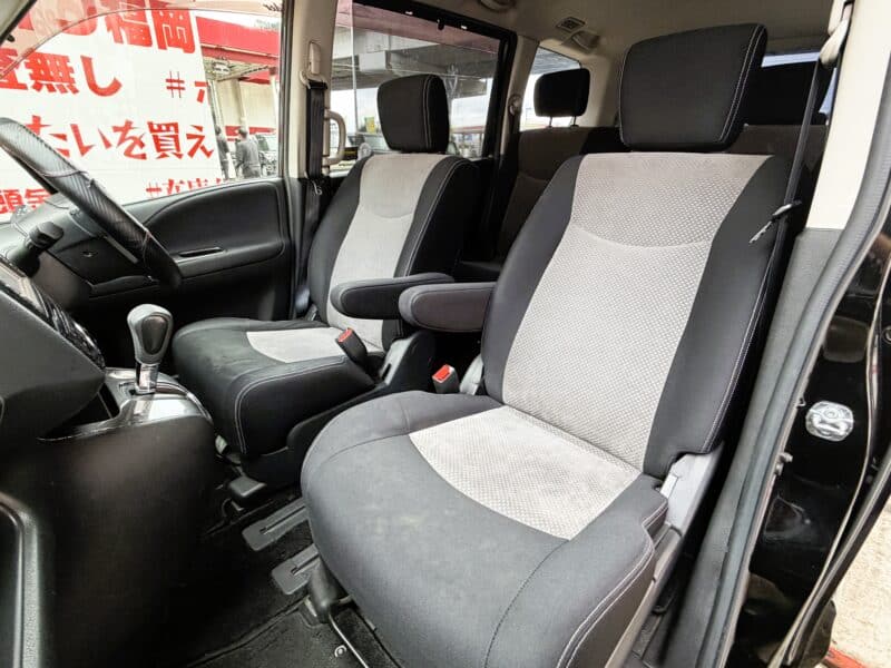 SERENA セレナ ライダー Jパッケージ【特別仕様車】