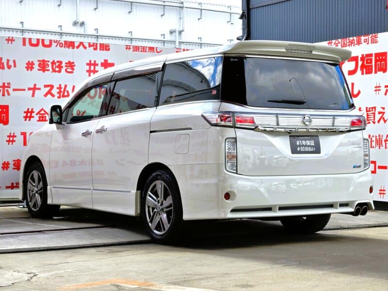 ELGRAND エルグランド ライダー黒クロスシート仕様マニュアルシート 【特別仕様車】