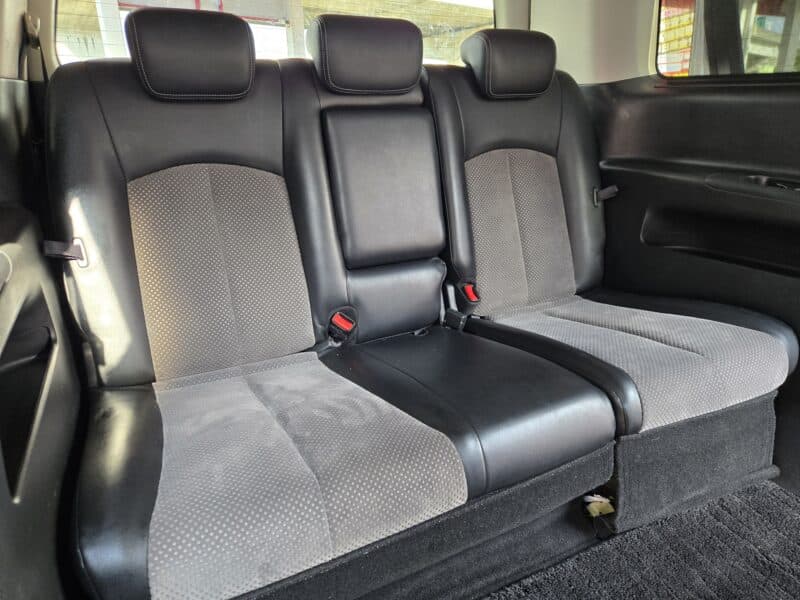 ELGRAND エルグランド ライダー黒クロスシート仕様マニュアルシート 【特別仕様車】