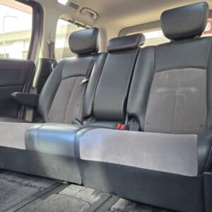 ELGRAND エルグランド ライダー黒クロスシート仕様マニュアルシート 【特別仕様車】