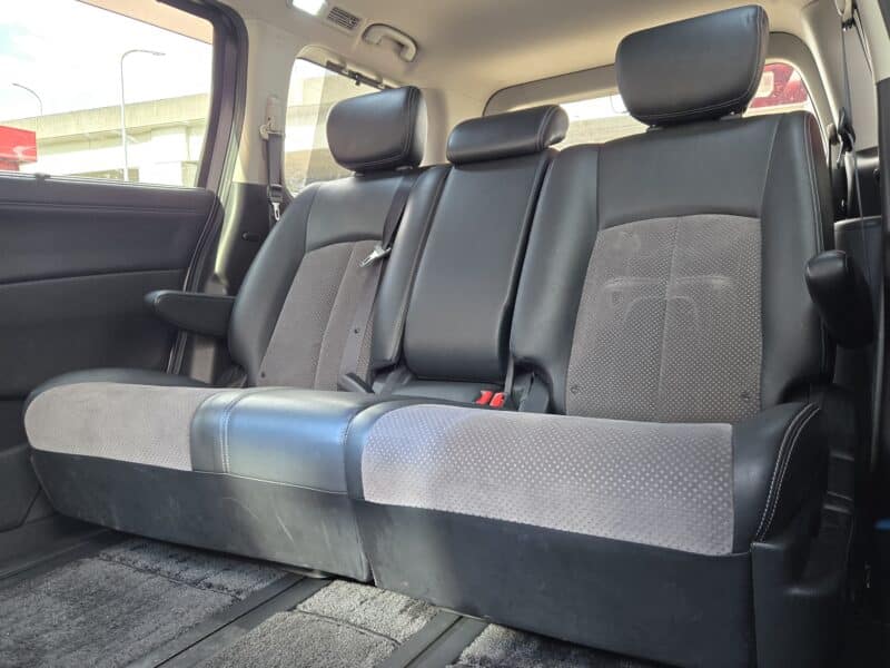 ELGRAND エルグランド ライダー黒クロスシート仕様マニュアルシート 【特別仕様車】