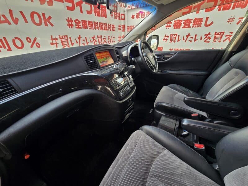 ELGRAND エルグランド ライダー黒クロスシート仕様マニュアルシート 【特別仕様車】