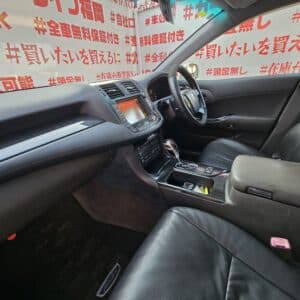 CROWN　クラウン　2.5アスリートアニバーサリーエディション【カスタム】【特別仕様車】