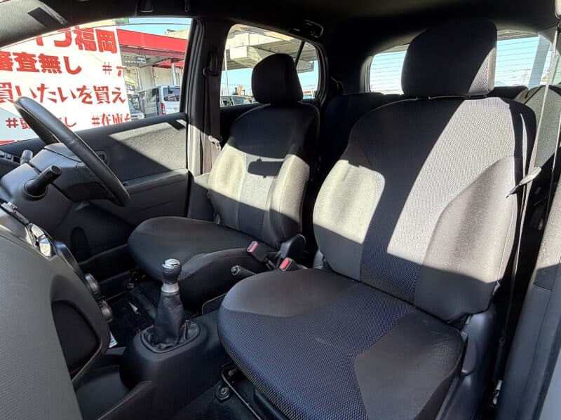 VITZ ヴィッツ RS【ユーザー買取車】