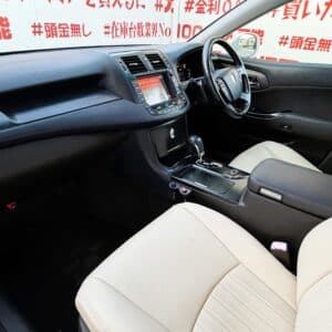 CROWN　クラウン　2.5アスリート　ナビパッケージ【総合評価優良車】【カスタム】
