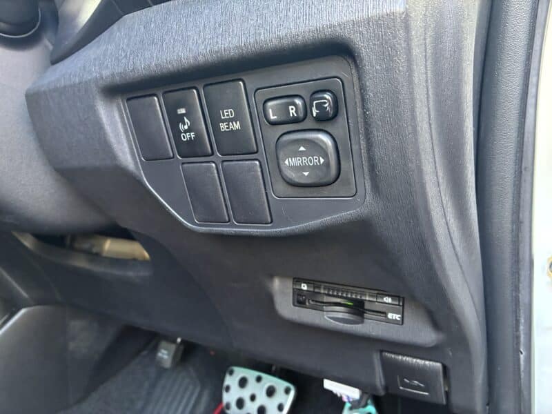 PRIUS プリウス SツーリングセレクションG’s【特別仕様車】【総合評価優良車】