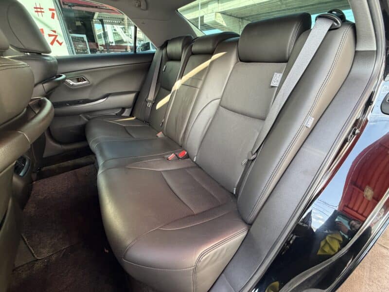 CROWN クラウン2.5アスリート ナビパッケージ【カスタム】【車検2年付】